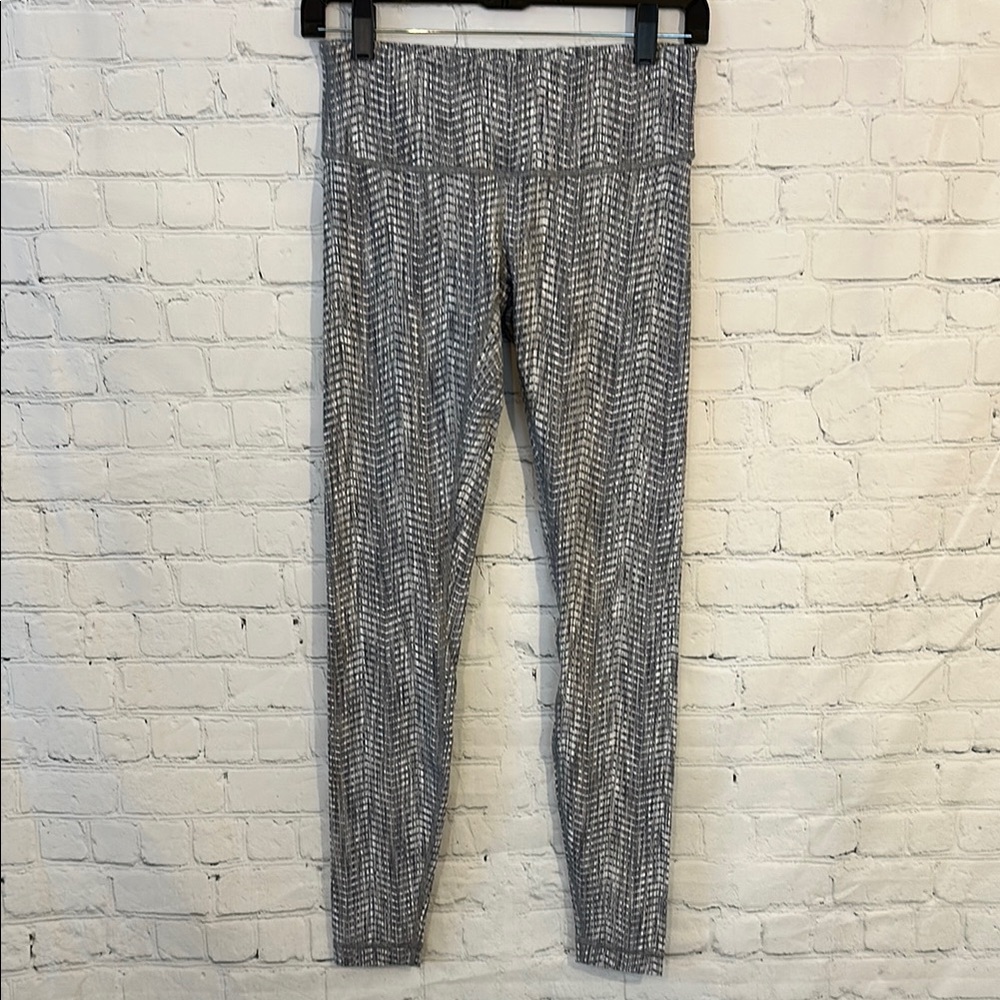 Lululemon Wunder Under low rise luon Gray Patterned Leggings - Picture 4 of 11